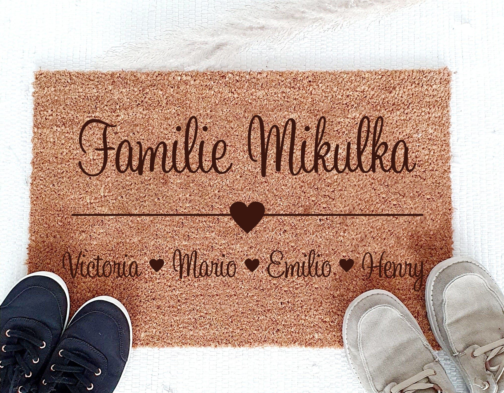 Fußmatte mit Namen Familie Vornamen Familienname Herzen personalisiert 